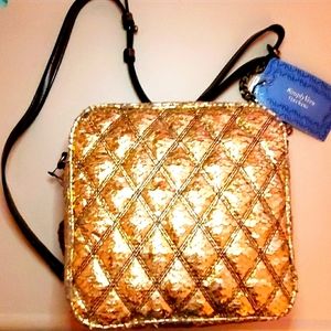 BRAND NEW - VERA WANG - SIMPLY VERA HANDBAG